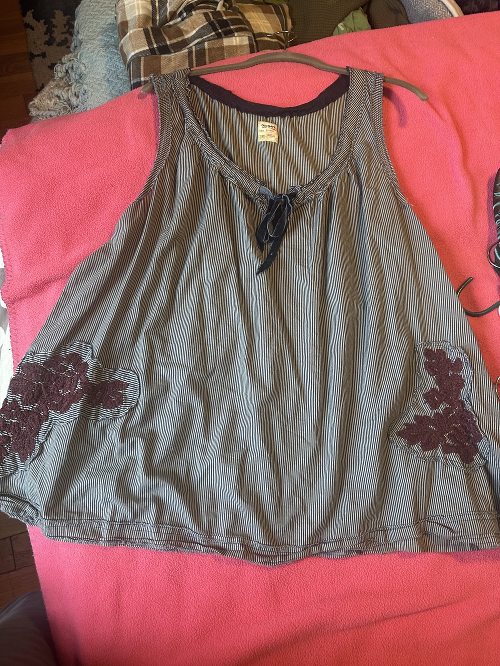 Old Navy Boho Striped Sleeveless Blouse with Floral Appliqué - Navy/White